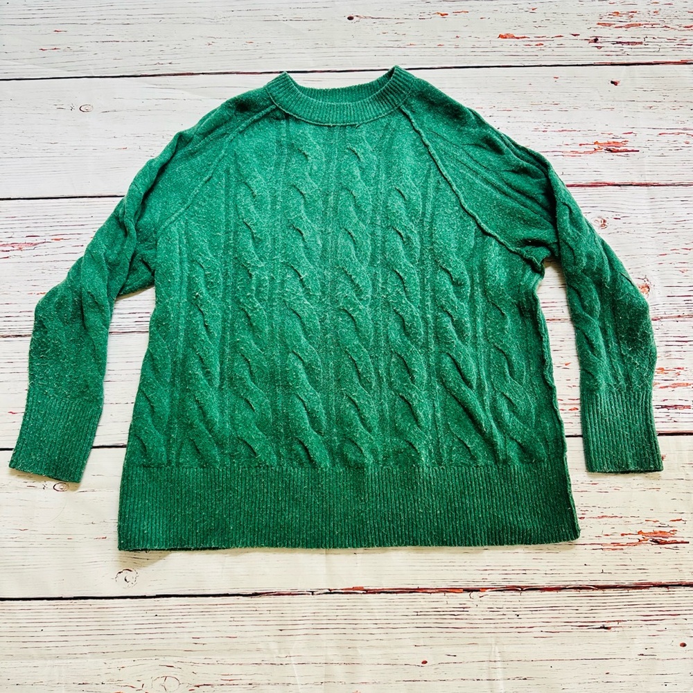 Aerie Green Cable Knit Sweater!
